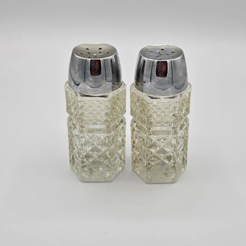 Vintage Anchor Hocking Wexford Salt And Pepper Shakers